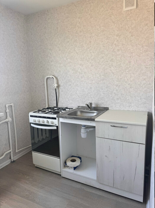 Екатеринбург, ул. Латвийская, 17 (Компрессорный) - фото квартиры (1)