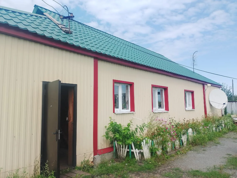 поселок городского типа Махнево, ул. Ясная, 2 (городской округ Алапаевский) - фото дома (5)
