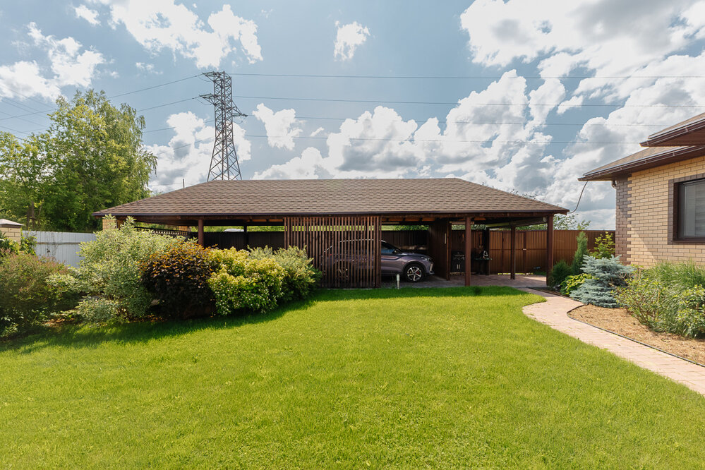 г. Арамиль, ул. 8-е Марта, 27а (городской округ Арамильский) - фото коттеджа (6)