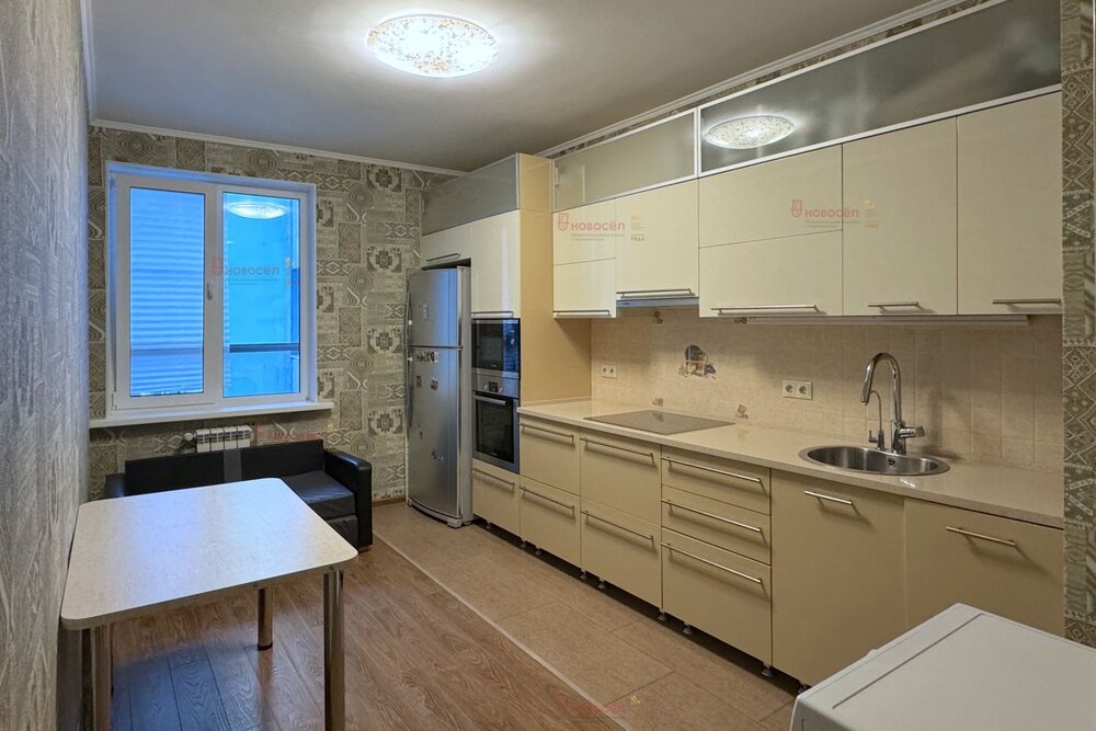 Екатеринбург, ул. Павла Шаманова, 44 (Академический) - фото квартиры (1)