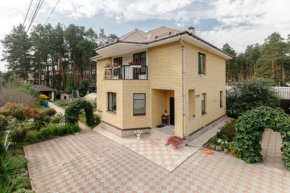 п. Каменка (г.о. Сысертский), ул. Трактовая, 4а (городской округ Сысертский) - фото коттеджа (1)