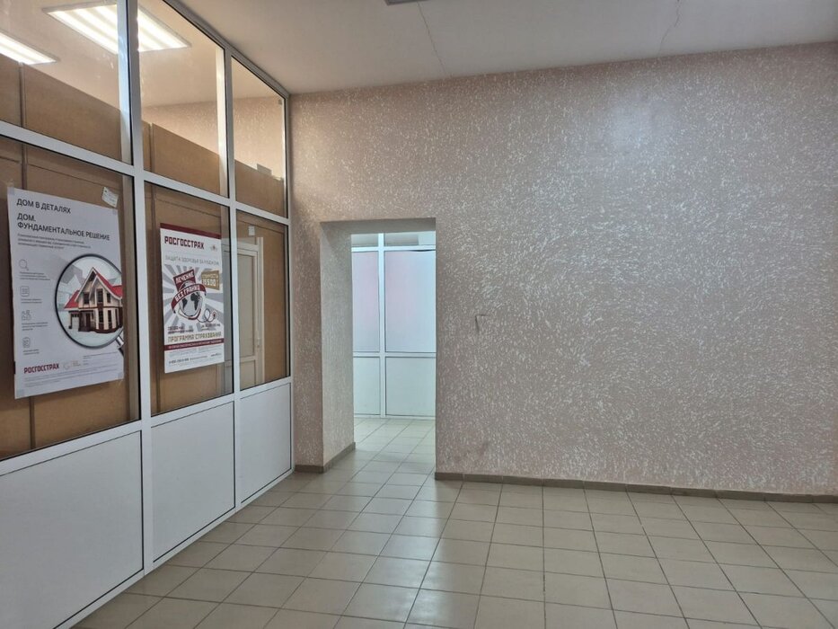 г. Березовский, ул. Гагарина, 29 (городской округ Березовский) - фото торгового помещения (4)