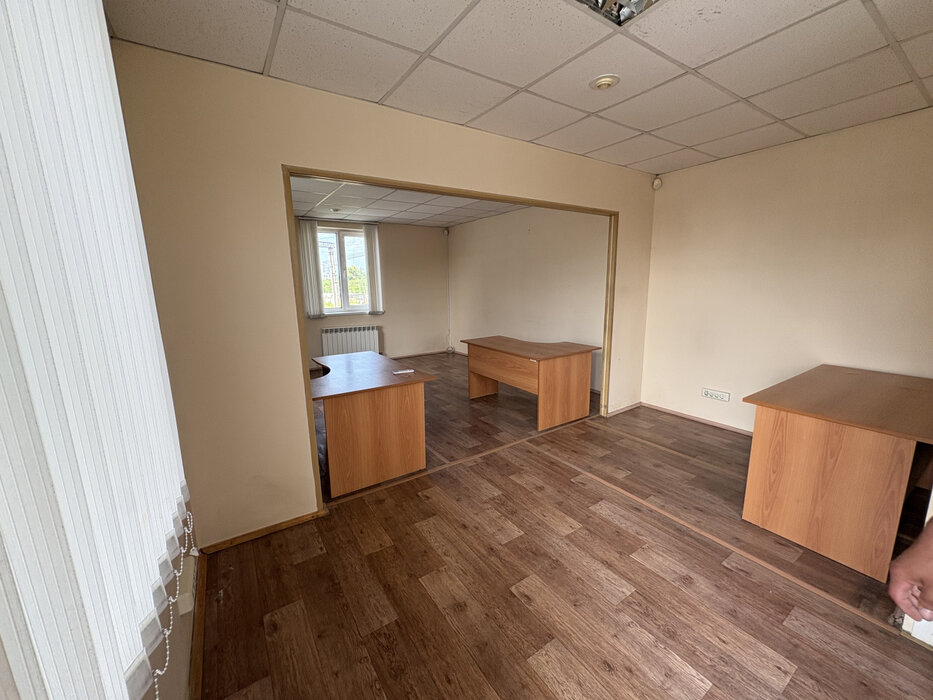 Екатеринбург, ул. Данилы Зверева, 31Е/1 (Пионерский) - фото торгового помещения (5)