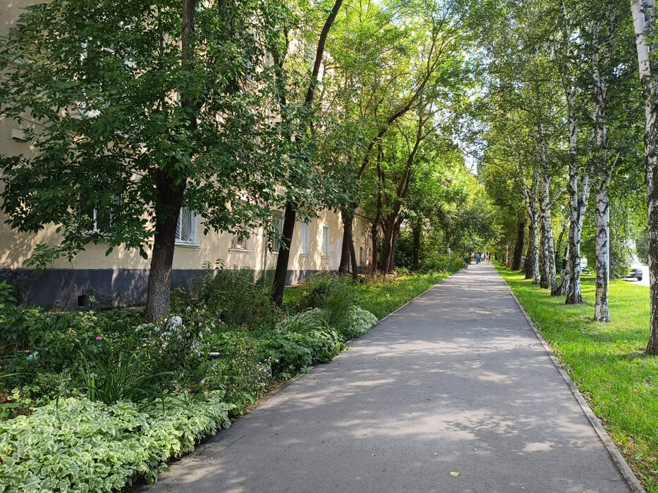 Екатеринбург, ул. Старых Большевиков, 18 (Эльмаш) - фото комнаты (12)