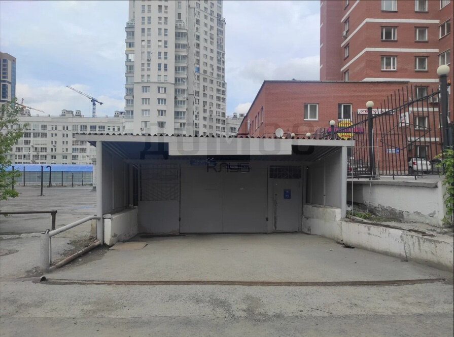 Екатеринбург, ул. Ключевская, 18а (ВИЗ) - фото гаража (1)