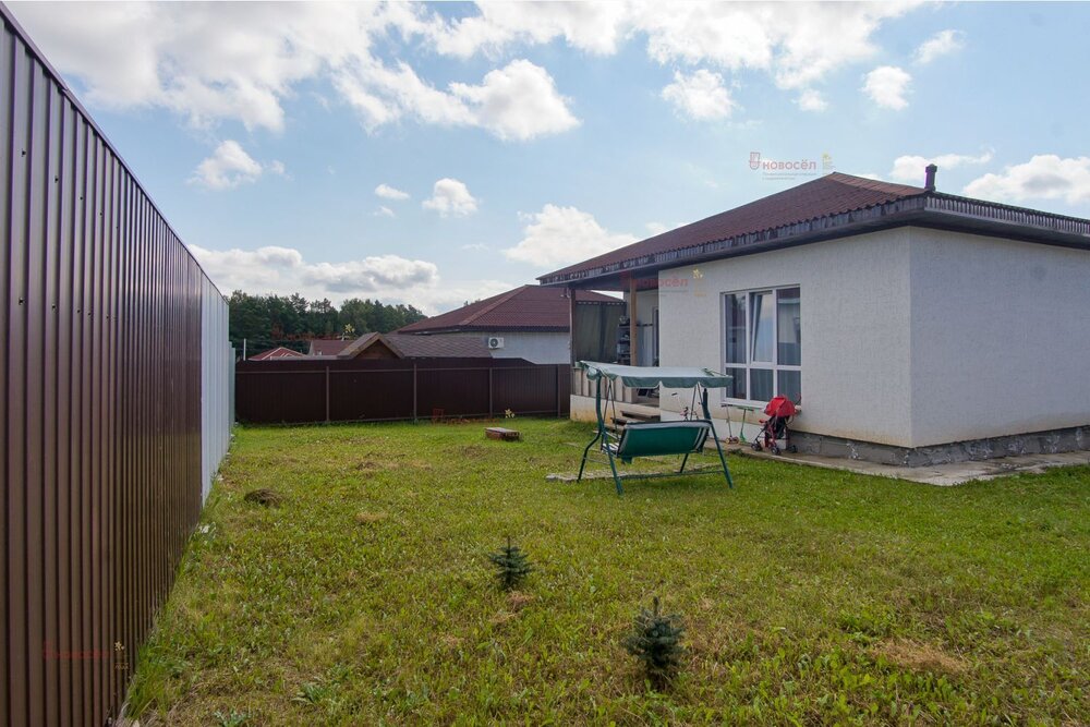 п. Прохладный, ул. Кристальная, 11 (городской округ Белоярский) - фото дома (5)