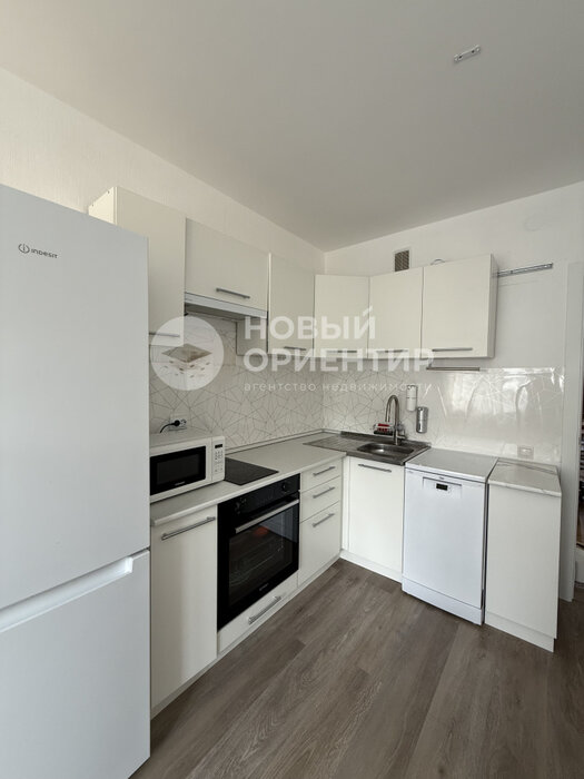 Екатеринбург, ул. Академика Ландау, 49 (Академический) - фото квартиры (2)