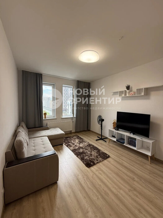 Екатеринбург, ул. Академика Парина, 38 (Академический) - фото квартиры (1)
