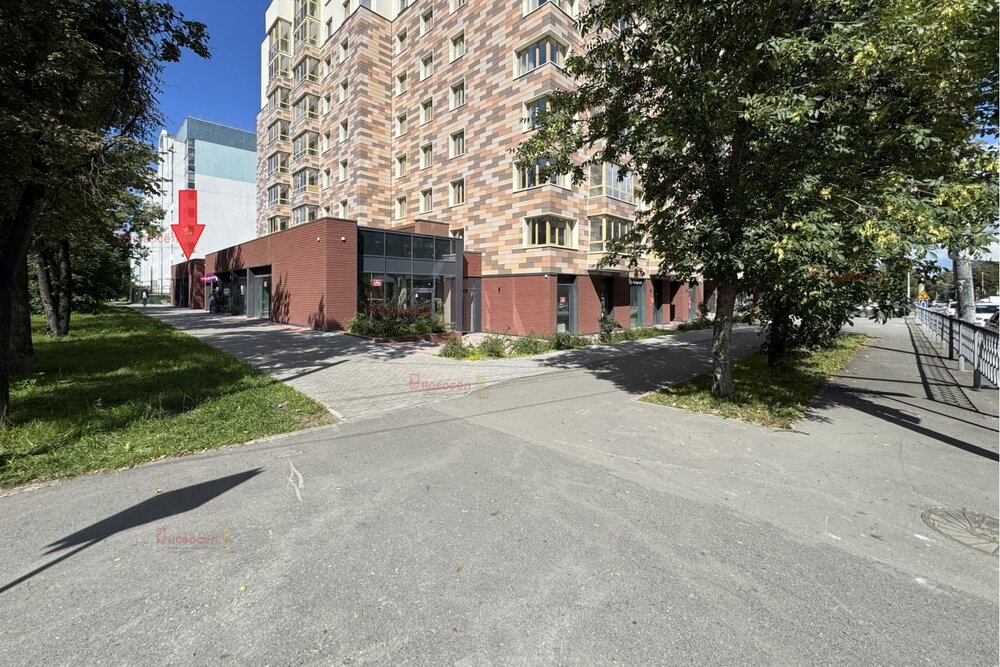 Екатеринбург, ул. 40 лет Октября, 33 (Уралмаш) - фото торгового помещения (3)
