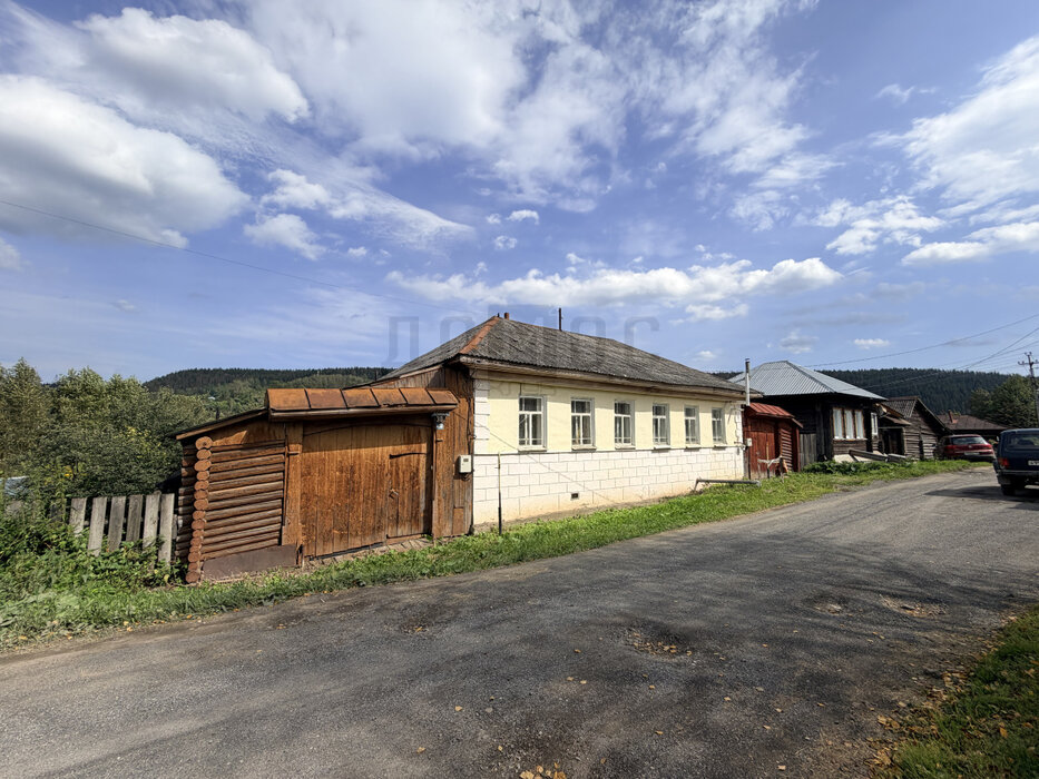 г. Нижние Серги, ул. Азина, 30А (Нижнесергинский район) - фото дома (2)