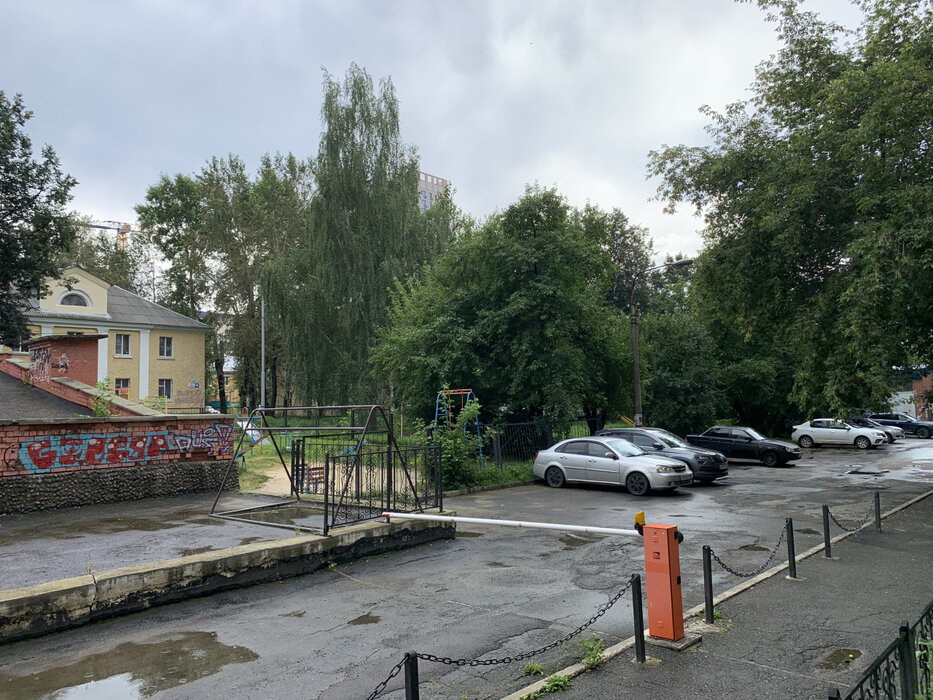 Екатеринбург, ул. Красных командиров, 32 (Эльмаш) - фото квартиры (2)