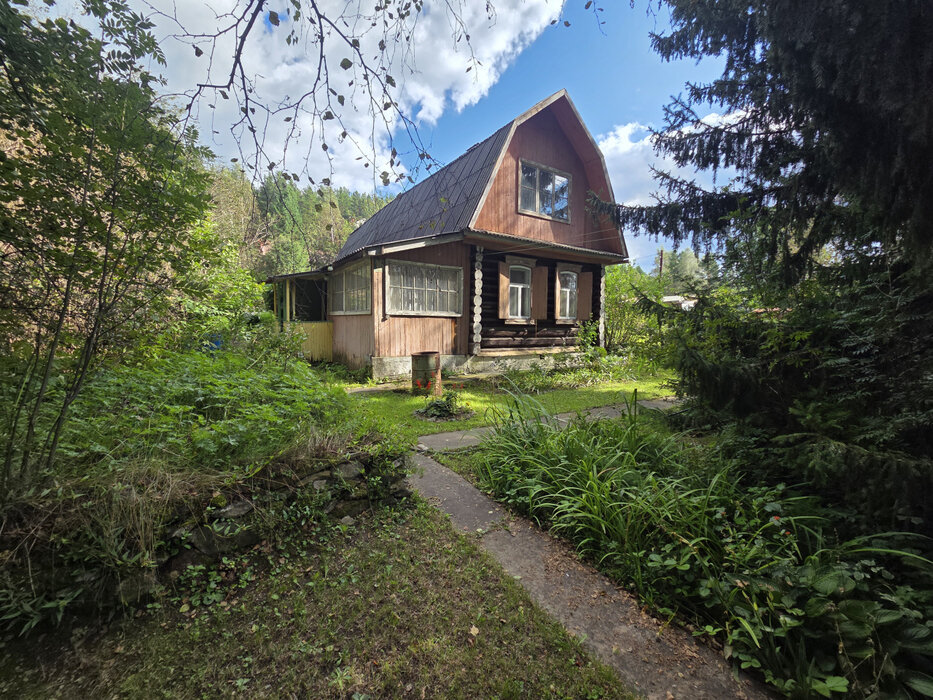 д. Раскуиха, ул. Центральная, 15 (городской округ Полевской) - фото дома (2)