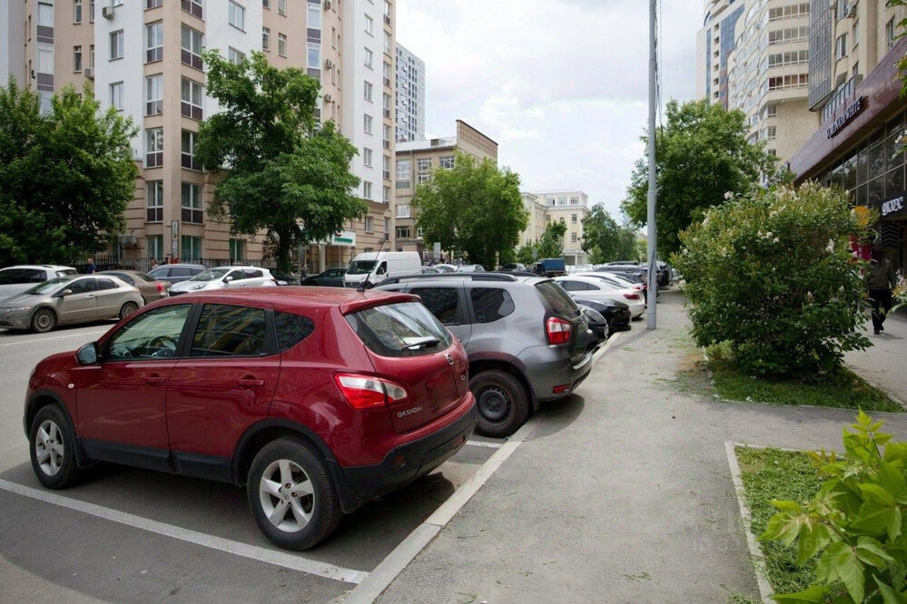 Екатеринбург, ул. Хохрякова, 72 (Центр) - фото торгового помещения (15)