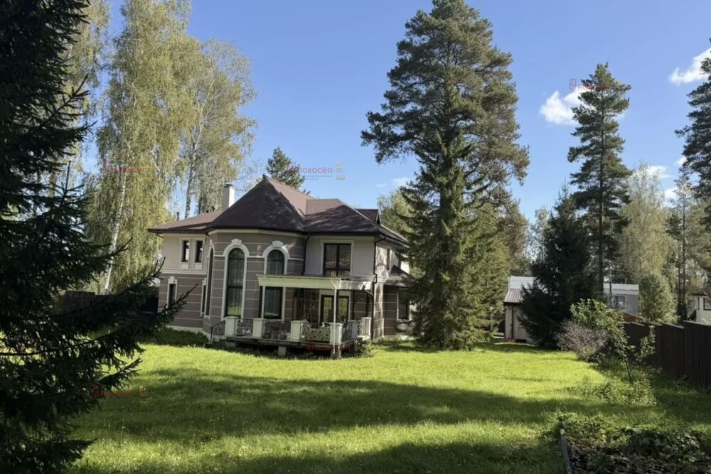 п. Молодежный, ул. Хвойная, 9 (городской округ Березовский) - фото коттеджа (5)