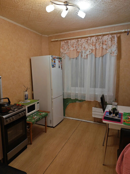 г. Первоуральск, ул. Трактовая, 35 (городской округ Первоуральск) - фото квартиры (7)