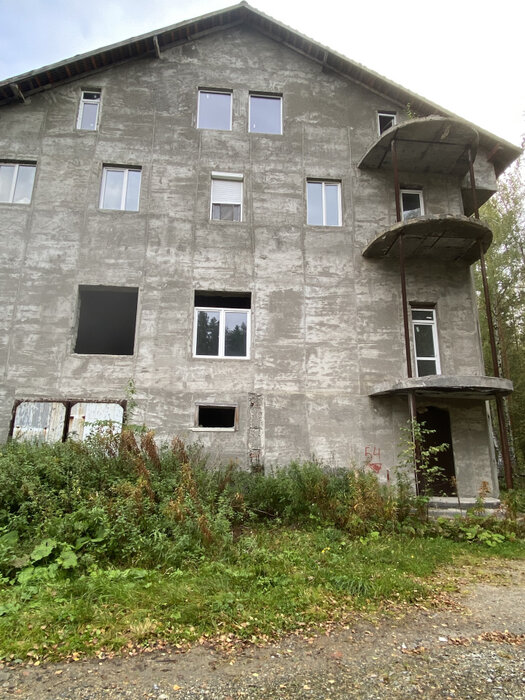п. Таватуй, ул. Цветочная, 2 (городской округ Невьянский) - фото дома (8)