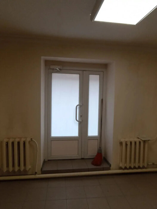 г. Асбест, ул. Победы, 20 (городской округ Асбестовский) - фото торгового помещения (10)